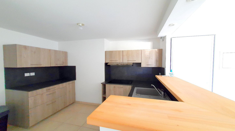 Ma-Cabane - Location Appartement COLOMBIERS, 62 m²