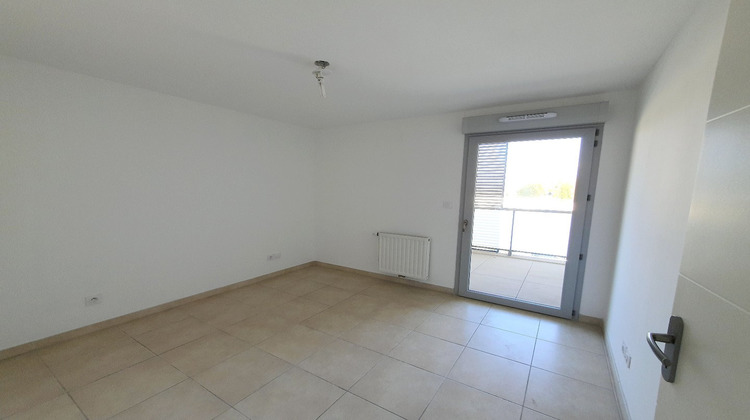 Ma-Cabane - Location Appartement COLOMBIERS, 62 m²