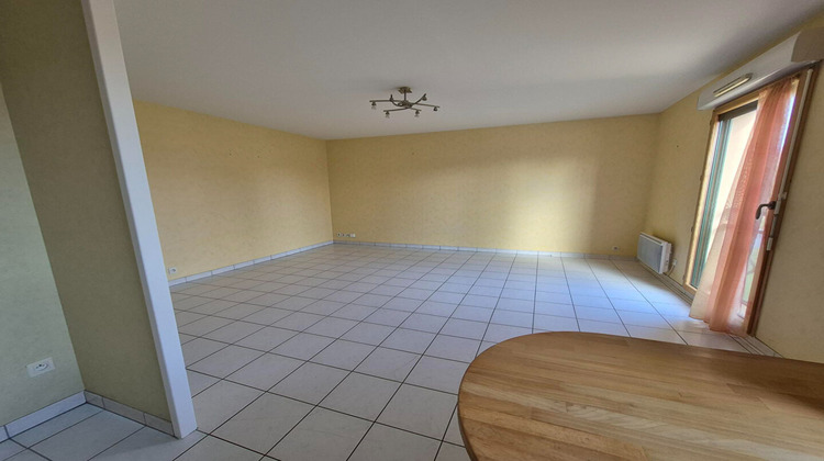 Ma-Cabane - Location Appartement COMBOURG, 59 m²