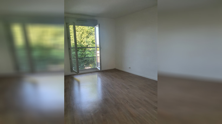 Ma-Cabane - Location Appartement COMBS-LA-VILLE, 77 m²