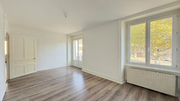 Ma-Cabane - Location Appartement Communay, 73 m²