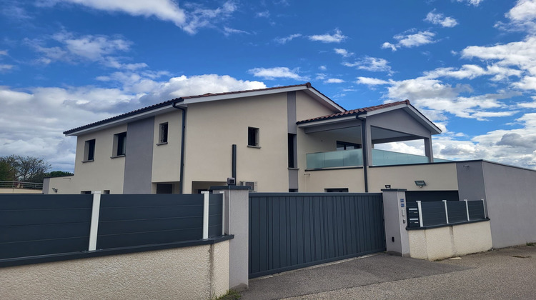 Ma-Cabane - Location Appartement Communay, 130 m²