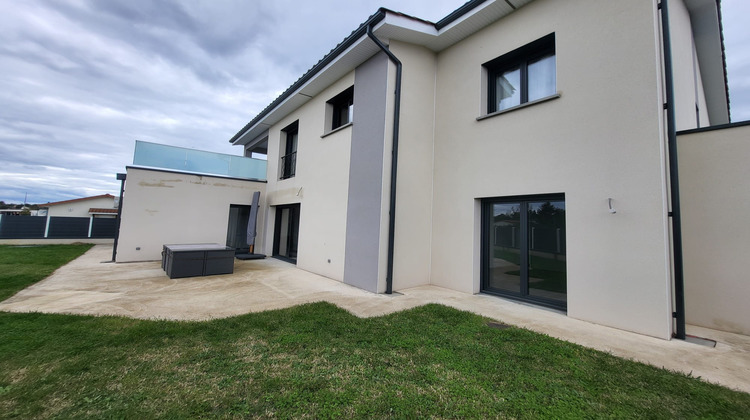 Ma-Cabane - Location Appartement Communay, 130 m²