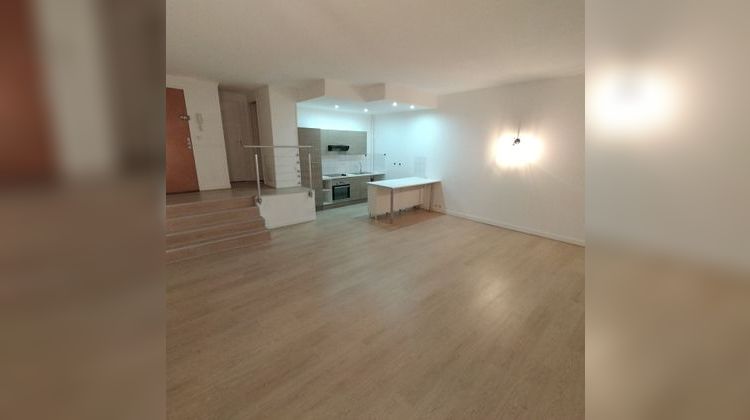 Ma-Cabane - Location Appartement COMPIEGNE, 71 m²