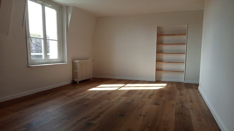 Ma-Cabane - Location Appartement COMPIEGNE, 120 m²