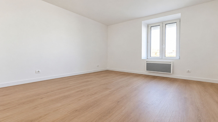 Ma-Cabane - Location Appartement CONNERRE, 38 m²