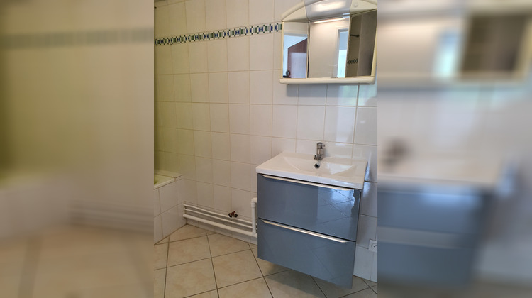 Ma-Cabane - Location Appartement CORBAS, 27 m²