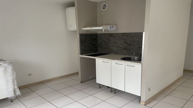 Ma-Cabane - Location Appartement Corbeil-Essonnes, 30 m²