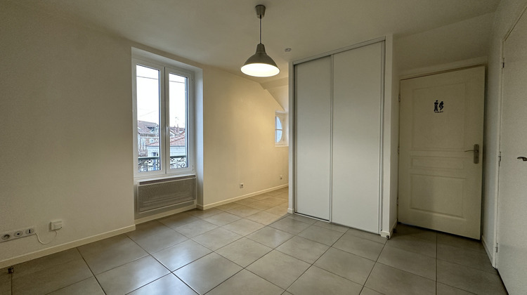 Ma-Cabane - Location Appartement Corbeil-Essonnes, 35 m²