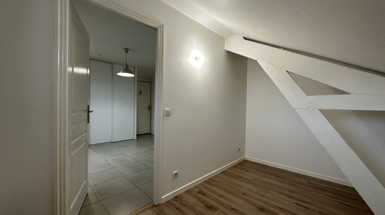 Ma-Cabane - Location Appartement Corbeil-Essonnes, 35 m²