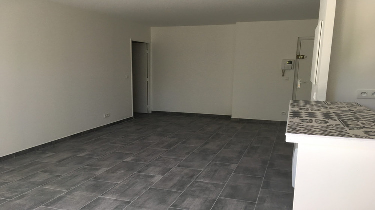 Ma-Cabane - Location Appartement Corbeil-Essonnes, 64 m²