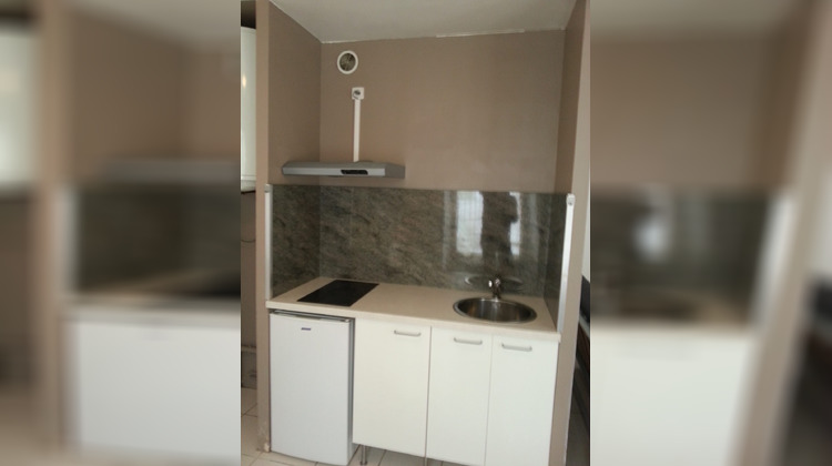 Ma-Cabane - Location Appartement Corbeil-Essonnes, 30 m²