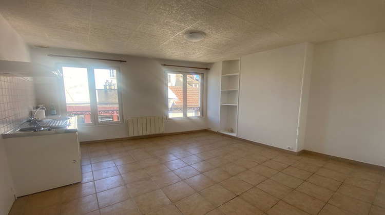 Ma-Cabane - Location Appartement CORBEIL-ESSONNES, 23 m²