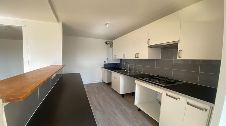 Ma-Cabane - Location Appartement CORBEIL-ESSONNES, 82 m²