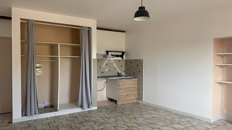 Ma-Cabane - Location Appartement CORDES-SUR-CIEL, 28 m²