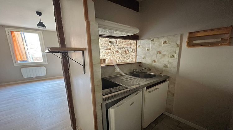 Ma-Cabane - Location Appartement CORDES-SUR-CIEL, 30 m²
