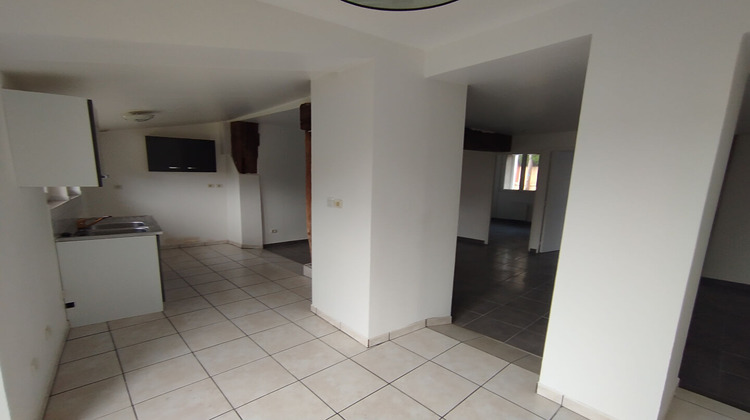 Ma-Cabane - Location Appartement CORMENON, 55 m²