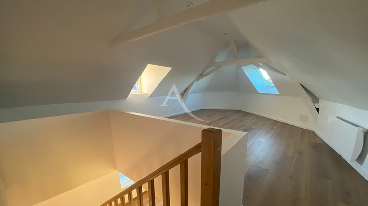 Ma-Cabane - Location Appartement CORNE, 72 m²