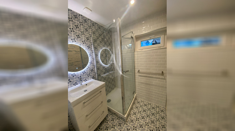 Ma-Cabane - Location Appartement CORNE, 72 m²