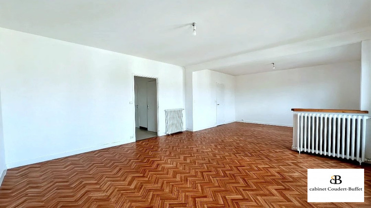 Ma-Cabane - Location Appartement Cosne-Cours-sur-Loire, 64 m²