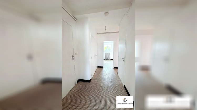 Ma-Cabane - Location Appartement Cosne-Cours-sur-Loire, 64 m²