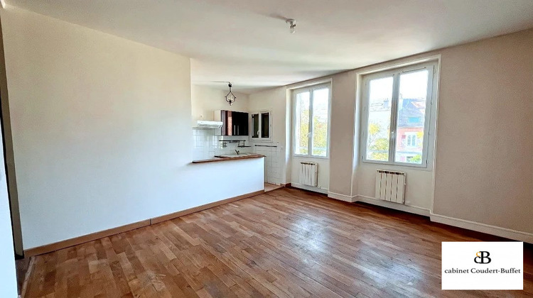 Ma-Cabane - Location Appartement Cosne-Cours-sur-Loire, 34 m²