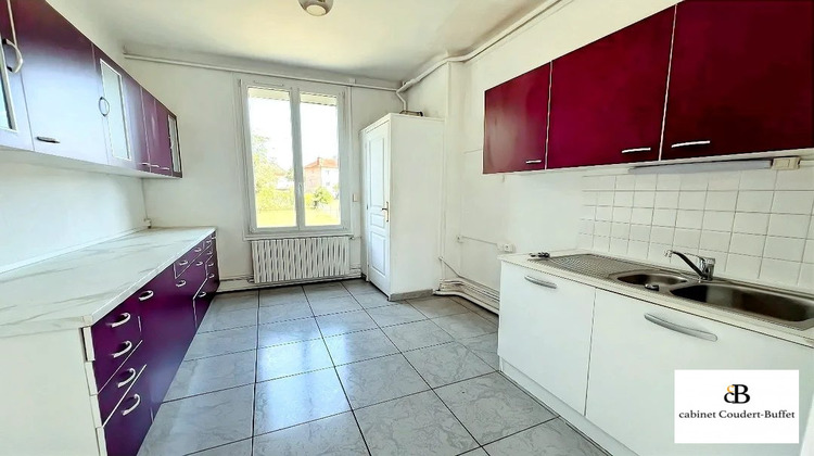 Ma-Cabane - Location Appartement Cosne-Cours-sur-Loire, 68 m²