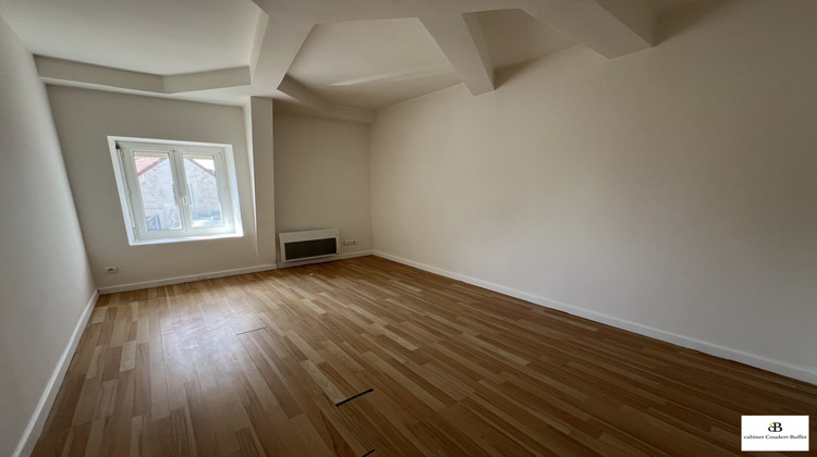 Ma-Cabane - Location Appartement Cosne-Cours-sur-Loire, 96 m²