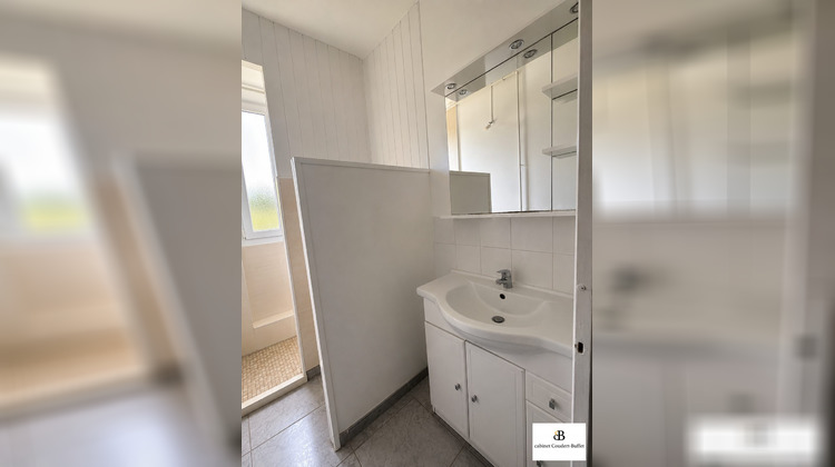 Ma-Cabane - Location Appartement Cosne-Cours-sur-Loire, 68 m²