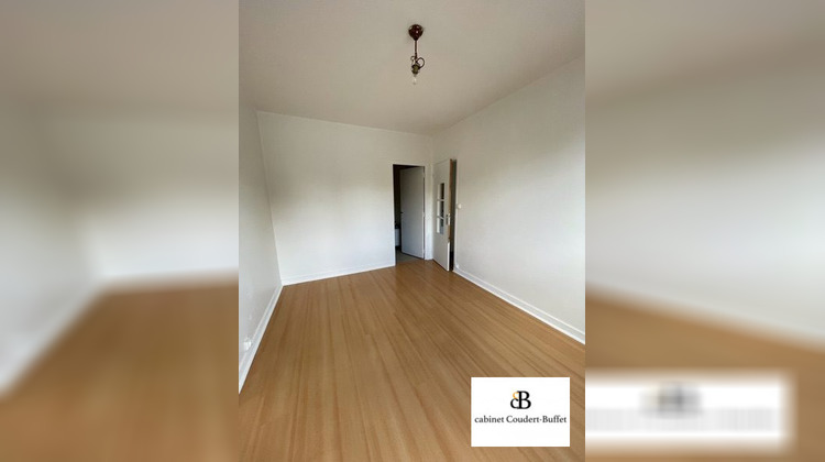 Ma-Cabane - Location Appartement Cosne-Cours-sur-Loire, 64 m²