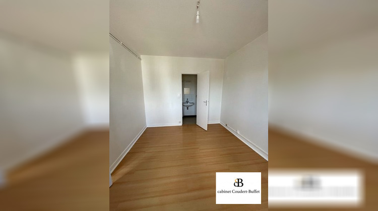 Ma-Cabane - Location Appartement Cosne-Cours-sur-Loire, 64 m²