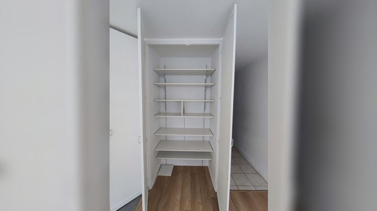 Ma-Cabane - Location Appartement Courbevoie, 22 m²