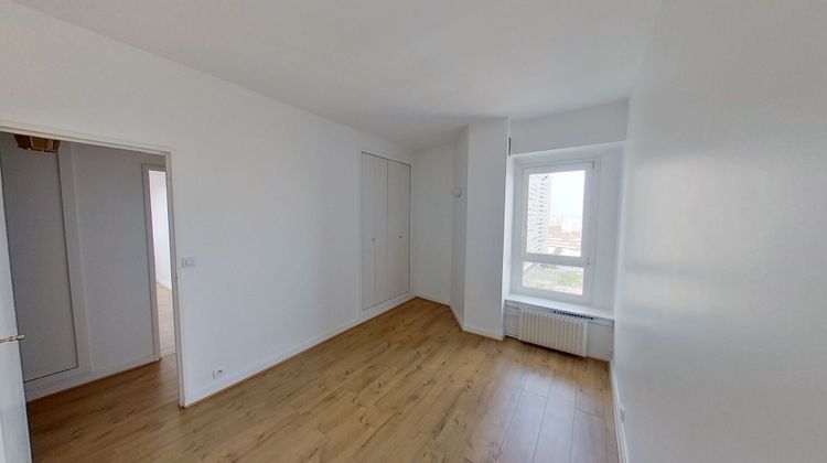 Ma-Cabane - Location Appartement COURBEVOIE, 108 m²