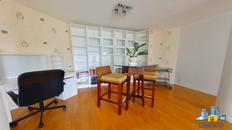 Ma-Cabane - Location Appartement Courbevoie, 120 m²