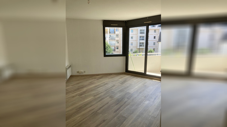 Ma-Cabane - Location Appartement COURBEVOIE, 43 m²