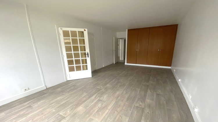 Ma-Cabane - Location Appartement COURBEVOIE, 47 m²