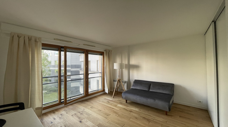 Ma-Cabane - Location Appartement Courbevoie, 20 m²