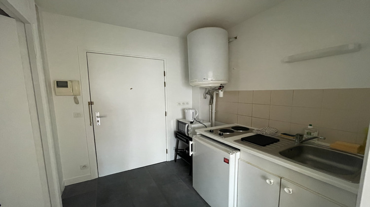 Ma-Cabane - Location Appartement Courbevoie, 20 m²