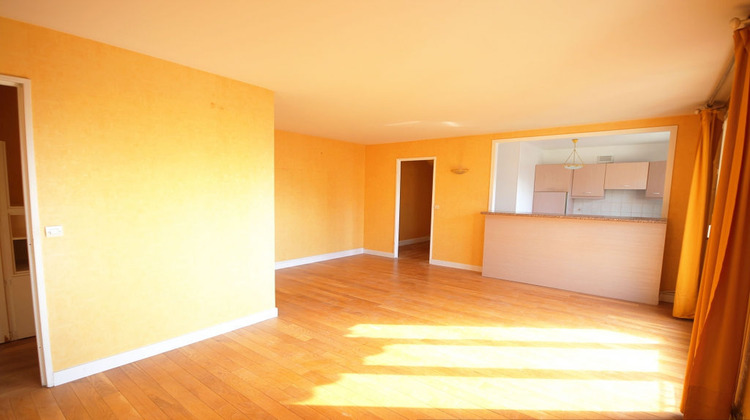 Ma-Cabane - Location Appartement COURBEVOIE, 67 m²