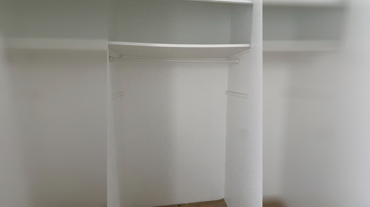 Ma-Cabane - Location Appartement COURBEVOIE, 26 m²