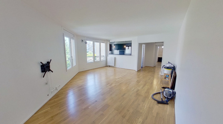 Ma-Cabane - Location Appartement COURBEVOIE, 75 m²