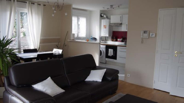 Ma-Cabane - Location Appartement COURBEVOIE, 50 m²