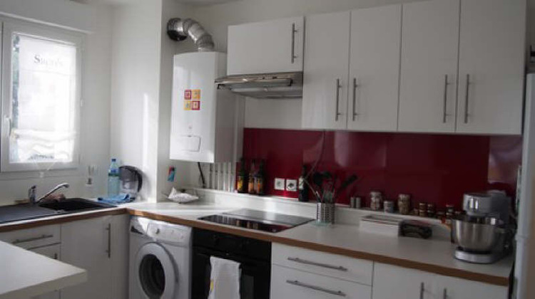 Ma-Cabane - Location Appartement COURBEVOIE, 50 m²