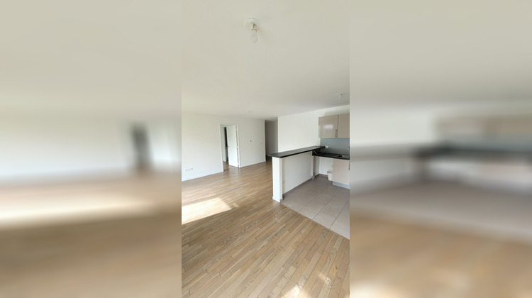 Ma-Cabane - Location Appartement COURBEVOIE, 82 m²