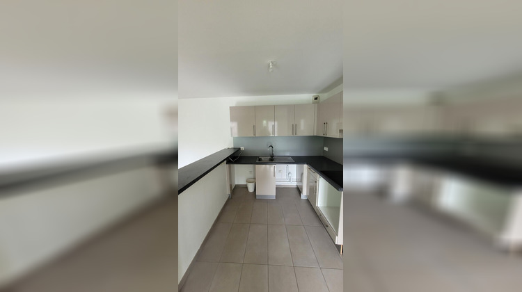 Ma-Cabane - Location Appartement COURBEVOIE, 82 m²