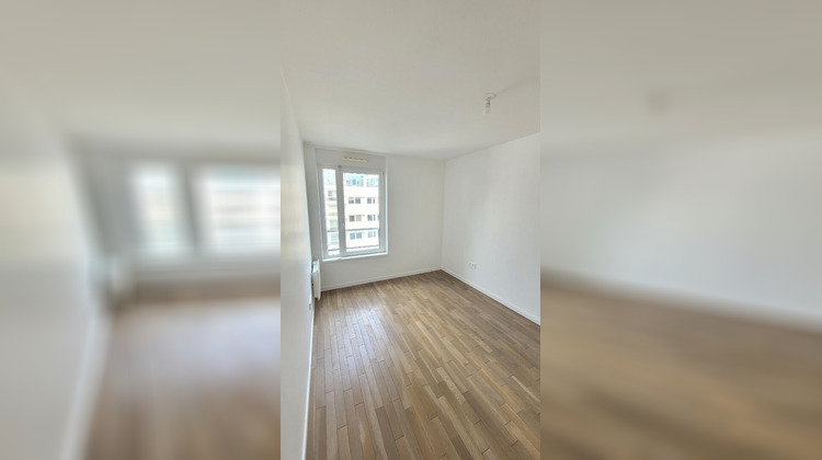Ma-Cabane - Location Appartement COURBEVOIE, 82 m²
