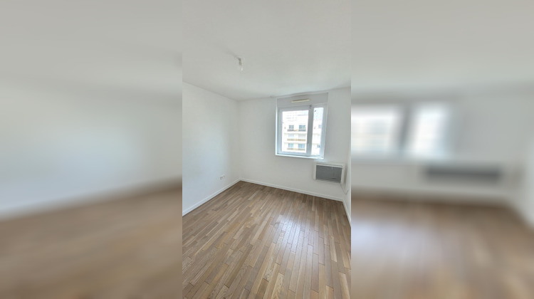 Ma-Cabane - Location Appartement COURBEVOIE, 82 m²