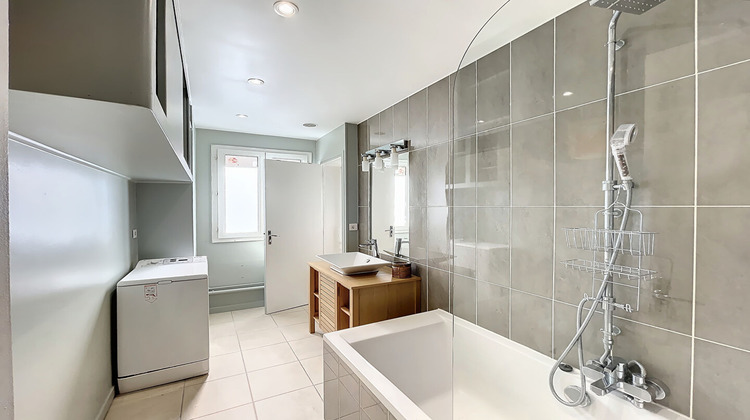 Ma-Cabane - Location Appartement COURBEVOIE, 49 m²