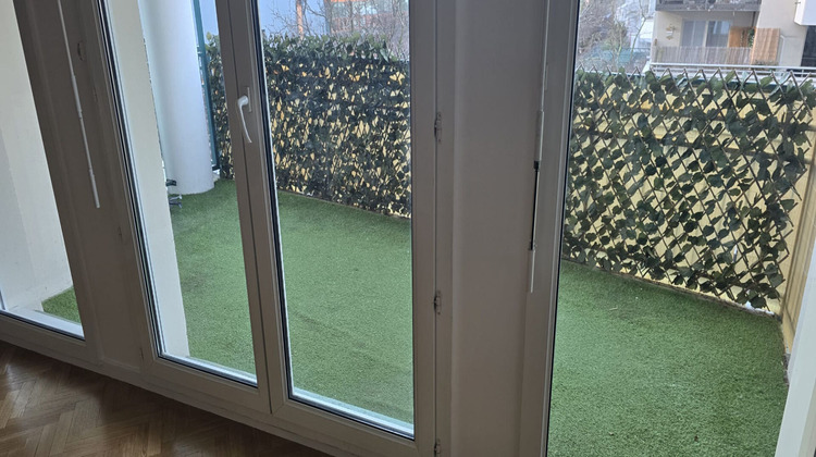 Ma-Cabane - Location Appartement COURBEVOIE, 103 m²