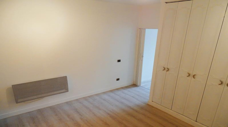 Ma-Cabane - Location Appartement COURBEVOIE, 25 m²